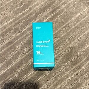 Medicube Azelaic Acid 16% Calming Serum - Blue